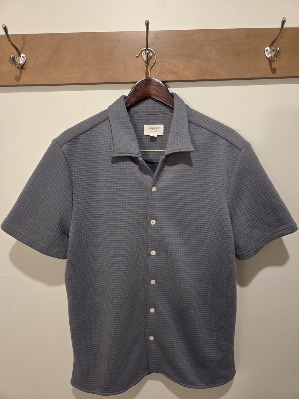 Julian & Mark Gray Waffle Knit Short Sleeve Button-Up Shirt - Picture 5 of 8